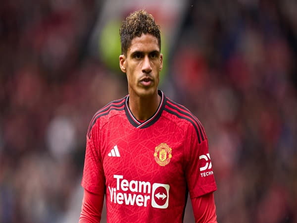 Hậu vệ MU: Raphaël Varane